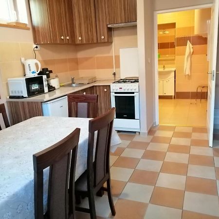 Apollo Vendeghaz Appartement Edelény Buitenkant foto