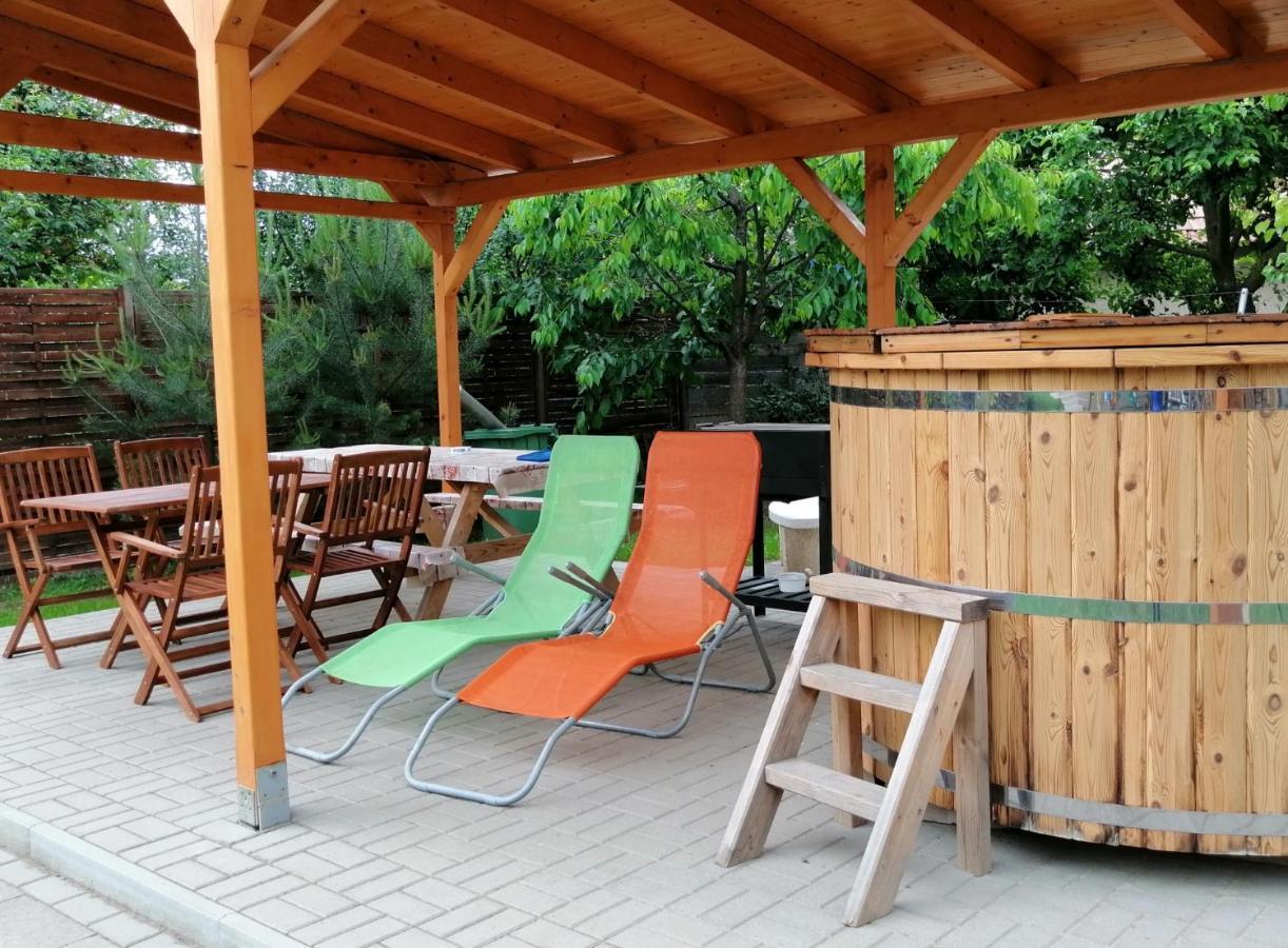 Apollo Vendeghaz Appartement Edelény Buitenkant foto
