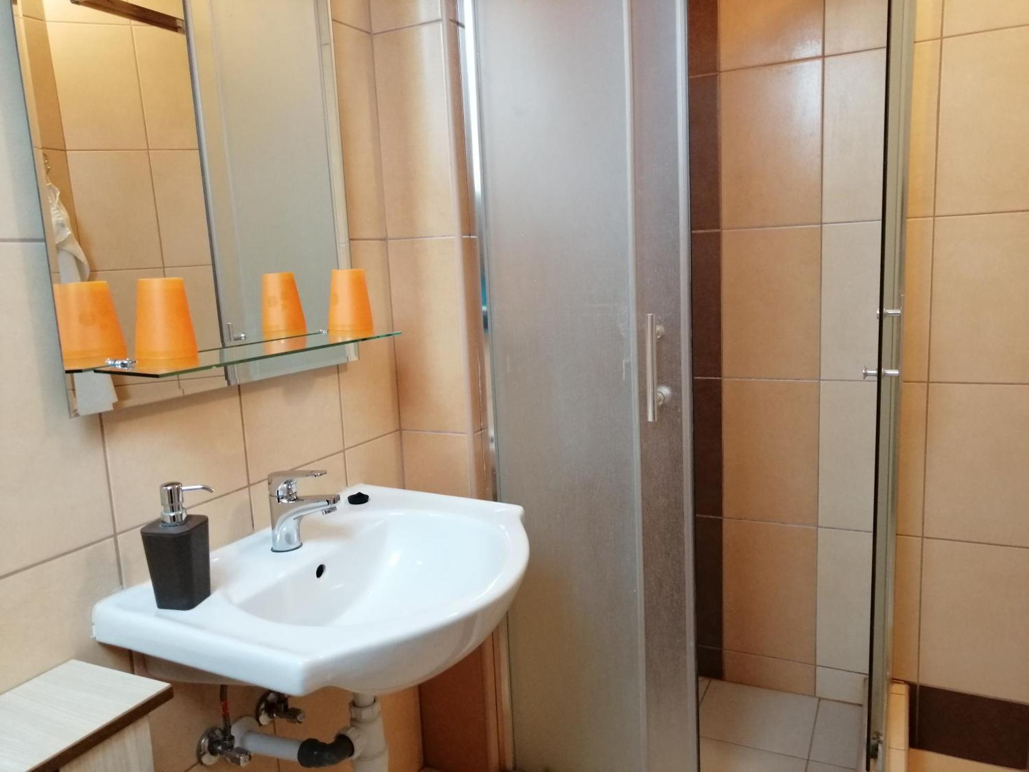 Apollo Vendeghaz Appartement Edelény Buitenkant foto