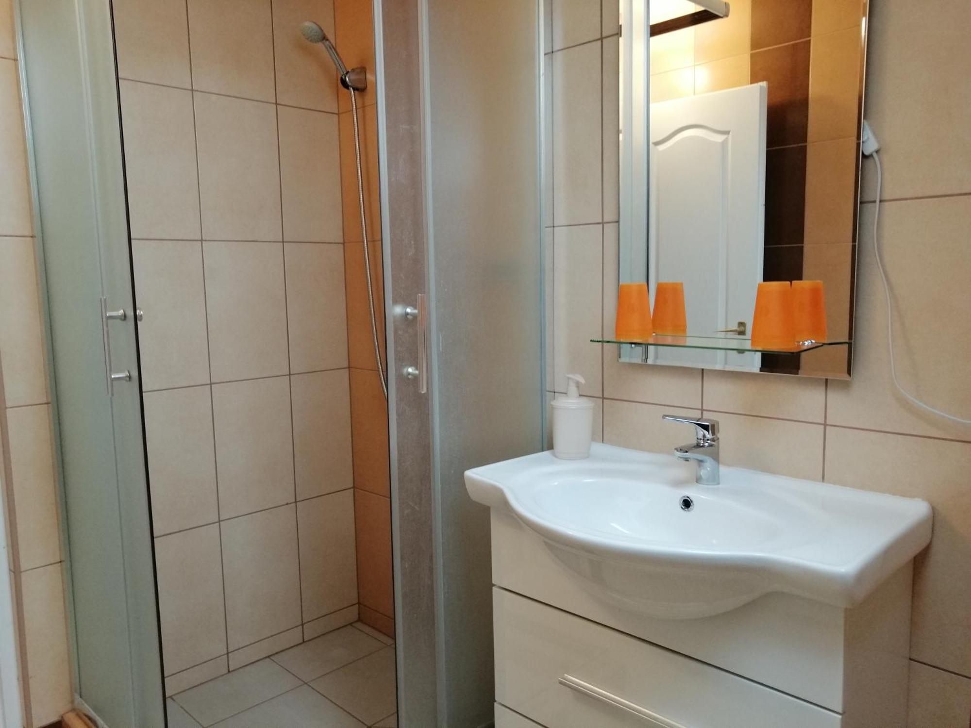 Apollo Vendeghaz Appartement Edelény Buitenkant foto